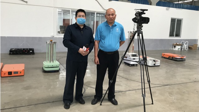 南方卫视到米海公司采访米海消毒机器人生产厂家